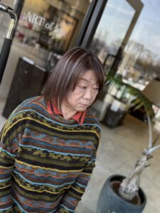 白髪ぼかし ハイライト コントラストハイライト 福岡白髪ぼかし 春日市白髪ぼかし 大野城市白髪ぼかし 春日市美容室 春日美容室 女性 白髪染め グレイヘアー グレイカラー 白髪 人気の美容室 近くの美容室 美容室 美容院 ART of hair アートオブヘアー Aujua トリートメント