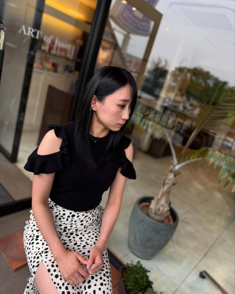 ヘアカラー エノグ ENOG ブルーブラック セミロングヘア 女性 福岡 春日 春日市 大野城 大野城市 筑紫野 筑紫野市 太宰府 太宰府市 美容室 美容院 ヘアサロン ARTofhair ART of hair アートオブヘアー アートオブヘア 近くの美容室