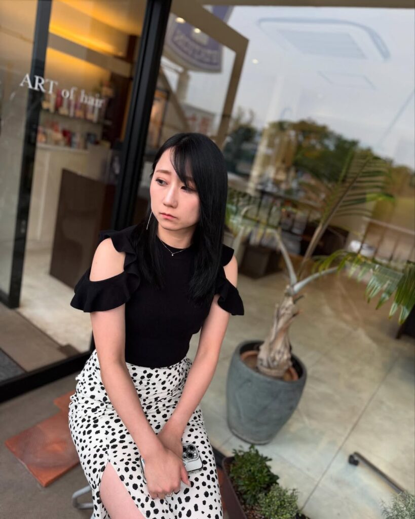 ヘアカラー エノグ ENOG ブルーブラック セミロングヘア 女性 福岡 春日 春日市 大野城 大野城市 筑紫野 筑紫野市 太宰府 太宰府市 美容室 美容院 ヘアサロン ARTofhair ART of hair アートオブヘアー アートオブヘア 近くの美容室